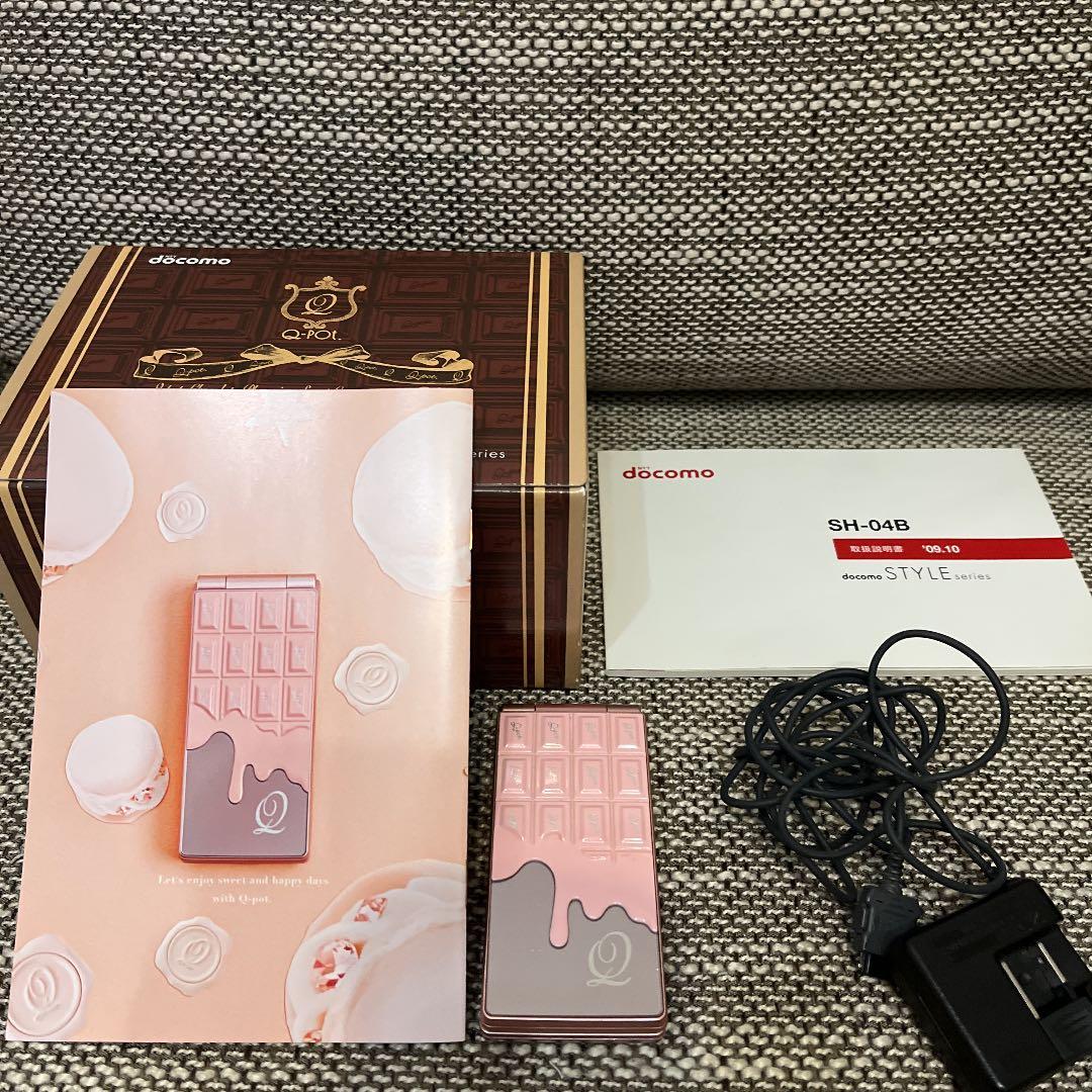 美品】Q-pot キューポット 携帯電話 SH-04Bピンク 希少 - メルカリ