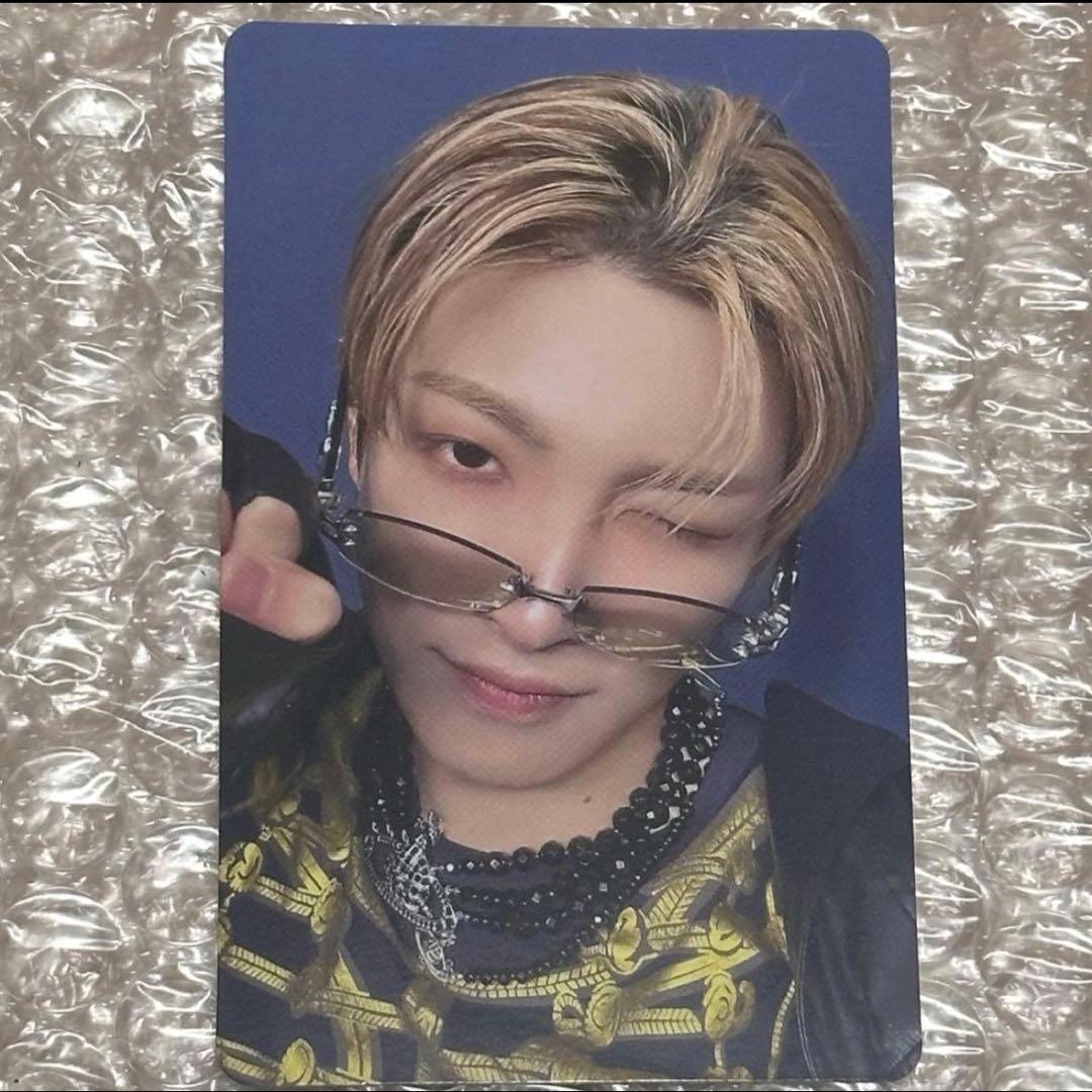 ATEEZ アチズ FC限定特典トレカ ホンジュン - メルカリ