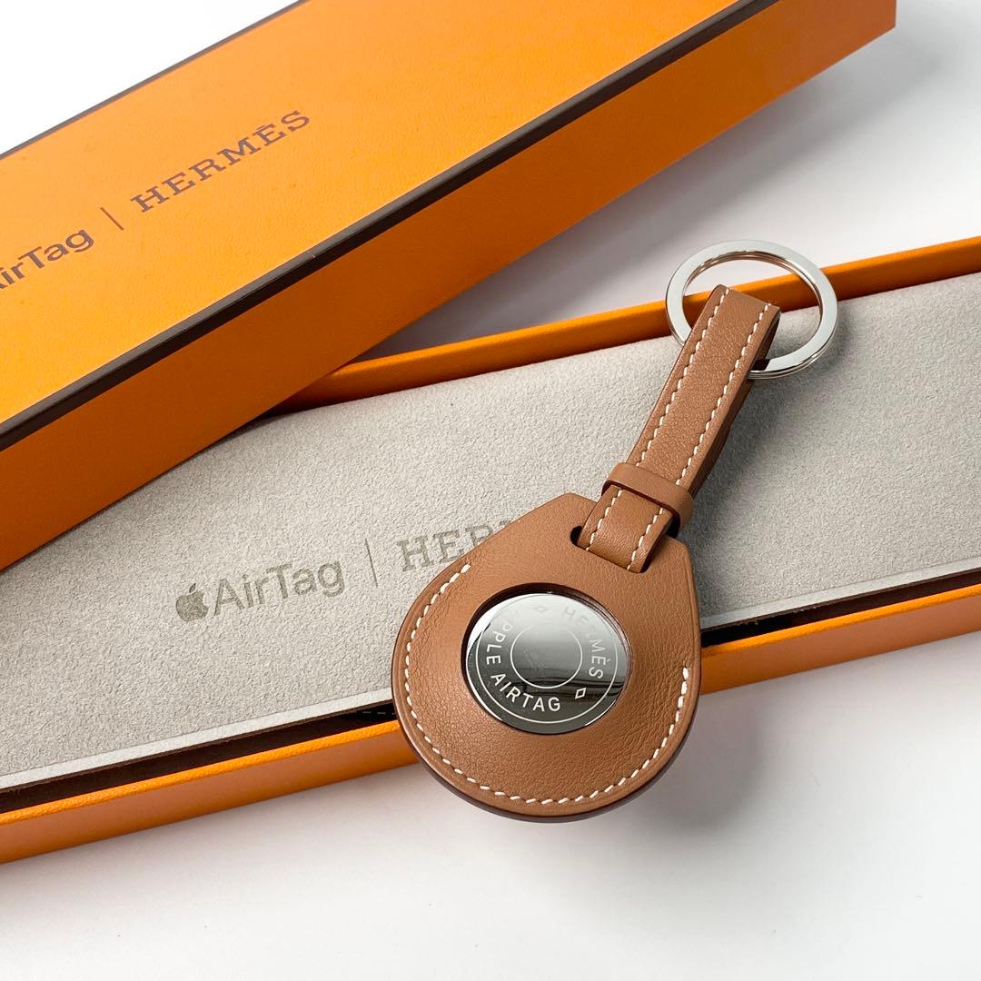 美品 エルメス HERMES AirTag モバイルアクセサリー ブラウン 楽天市場】エルメス HERMES AirTag エアタグ バッグチャーム レザー