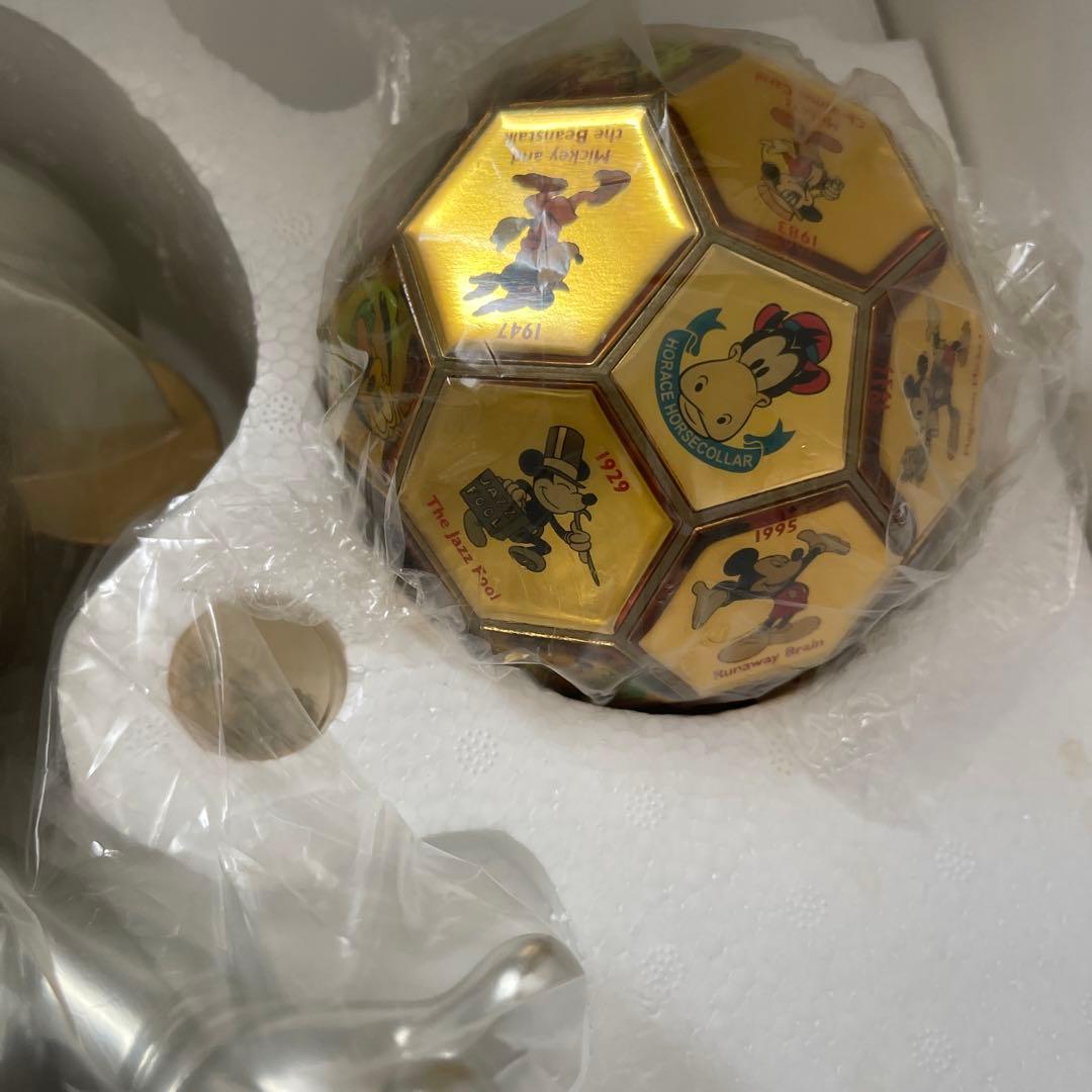 第一生命100周年 ディズニーキャラクター ピンズボール - メルカリ