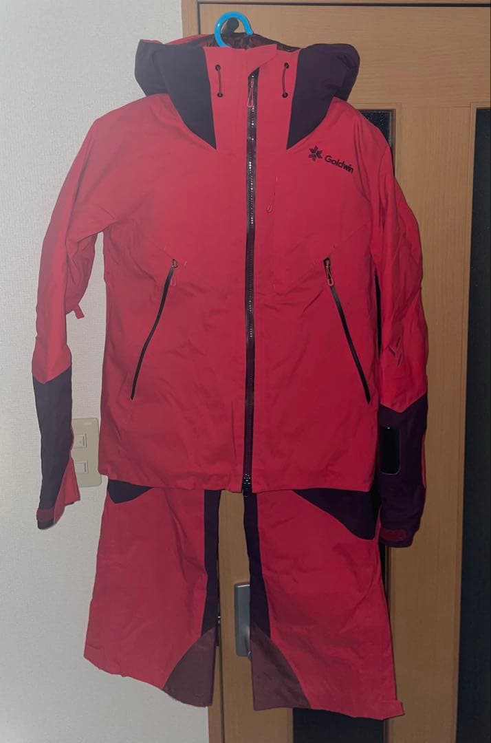 GOLDWIN スキーウェア上下 レディース アジア Mサイズ GOLDWIN（ゴールドウイン） スキーウェア レディース スキージャケット