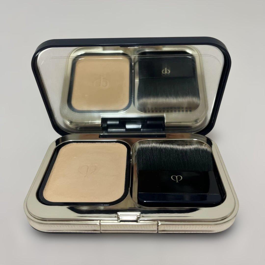 クレドポー ボーテ オークル00 タンプードルエクラII パンソー付き