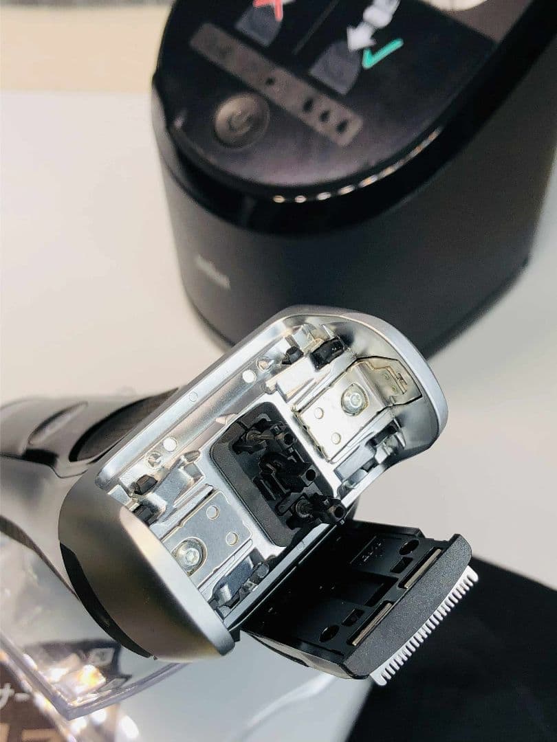 未使用に近い】Braun S8 8567cc−Vシェーバー ブラウンシリーズ - メルカリ