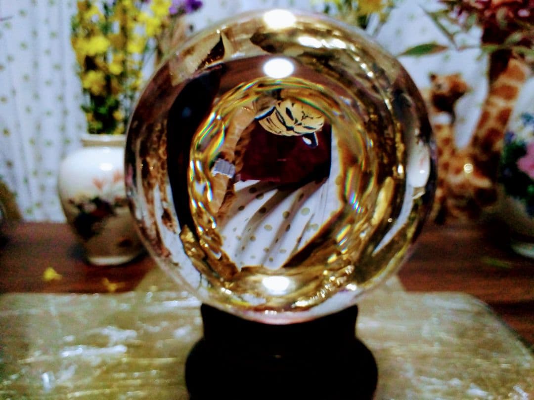 超綺麗＆超豪華.特大、水晶玉の置物.直径13センチ位.2段式台座付き