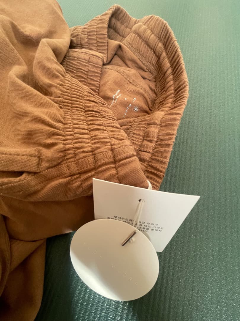 budhi mudra ジョガーパンツ Coca mobha