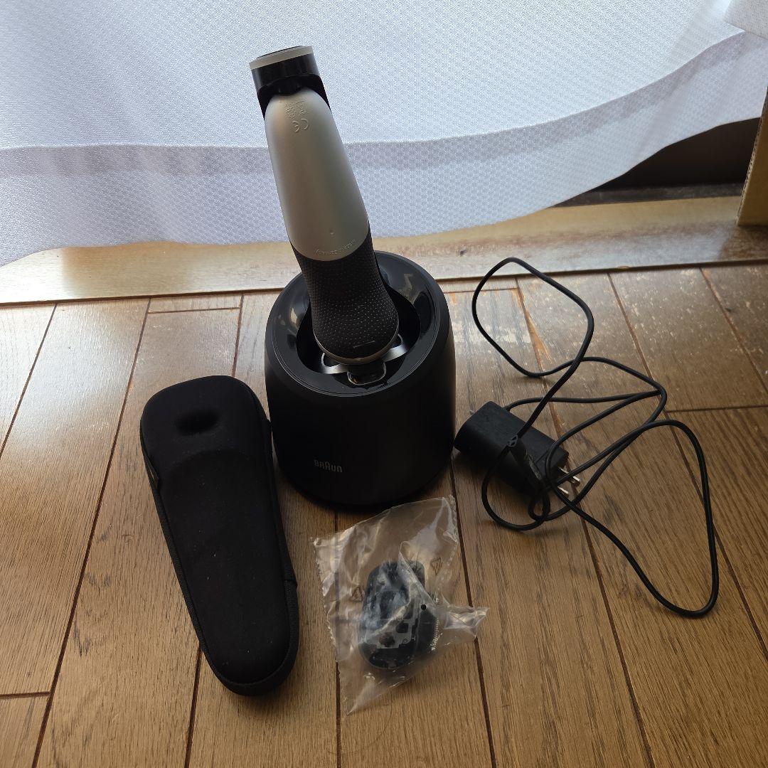 ブラウン シリーズ7 71-S7501cc-V 洗浄機・替え洗浄液付き - メルカリ