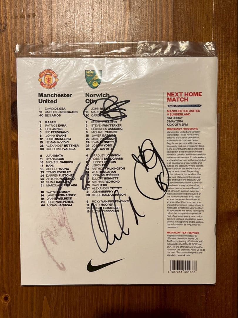 マンチェスター・ユナイテッドvsノリッチ・シティ 記念プログラム 直筆
