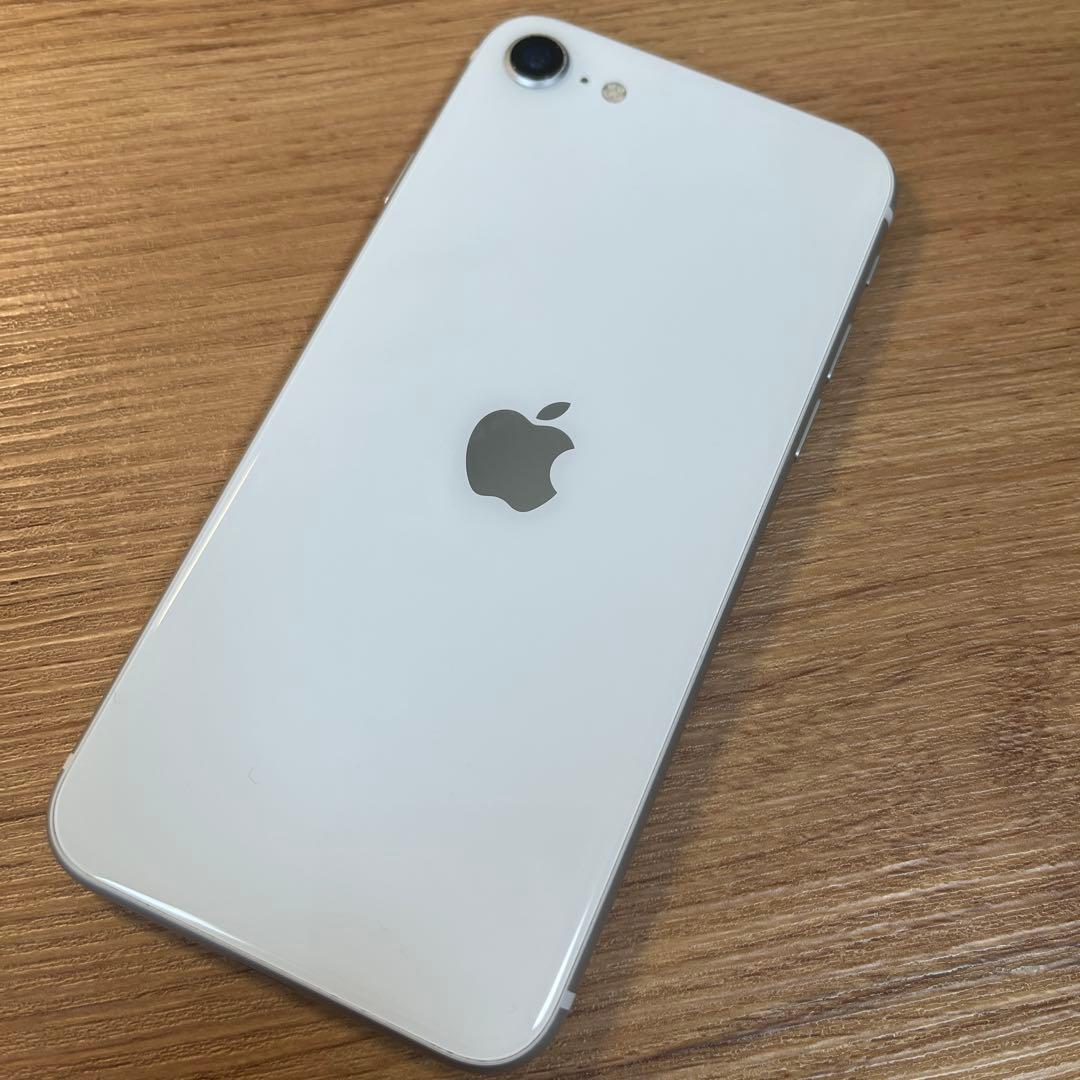Apple iPhone 8 ホワイト 本体 - メルカリ