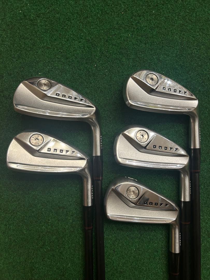 美品！ONOFF KURO FORGED 2024年アイアン 2024年モデル FORGED IRON KURO 標準スチール