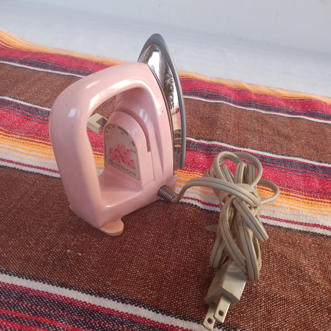 昭和レトロ 日立 HITACHI IA-800T ピンク 小型アイロン - メルカリ