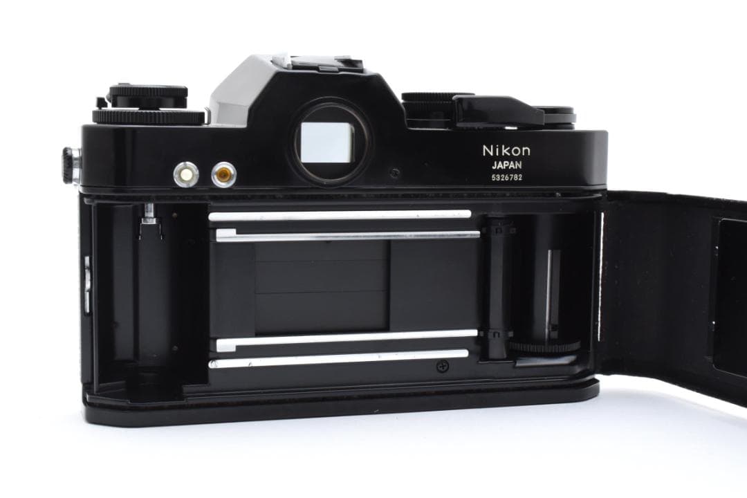 完動品】Nikomat EL ブラック｜露出計シャッターOK・ファインダー美品