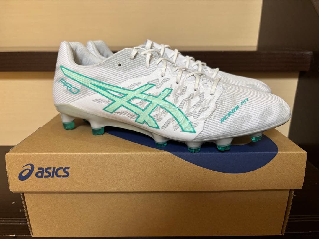 サッカースパイク　DS LIGHT ACROS 3 PRO 26.5cm 新品