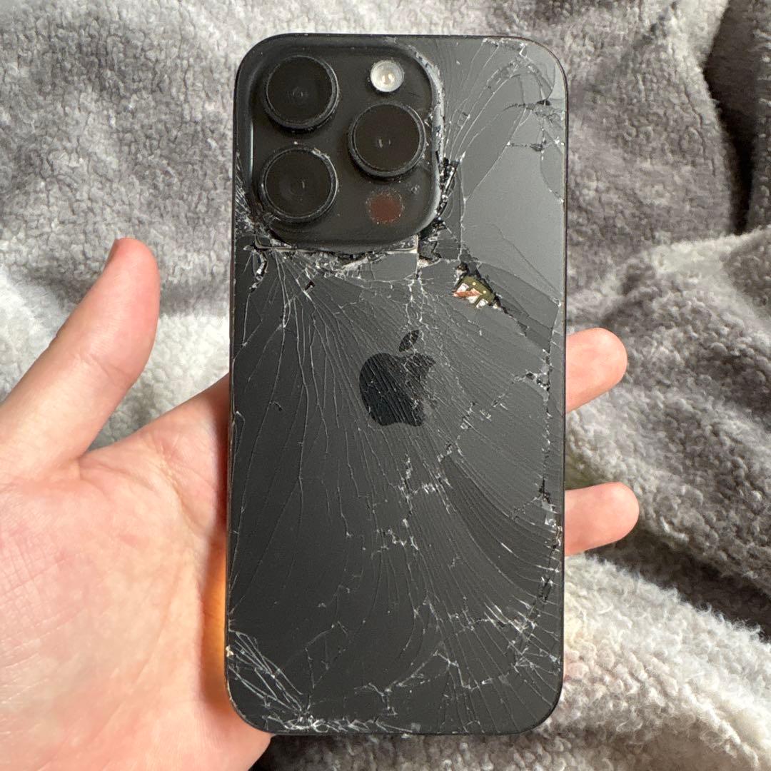 iPhone 15 Pro 128GB SIMフリー 背面割れFaceID正常 - メルカリ