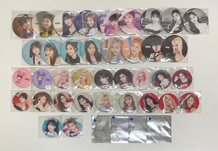 【値下げ中】TWICE 缶バッジセット TWICE 缶バッジ セット 9個 - メルカリ