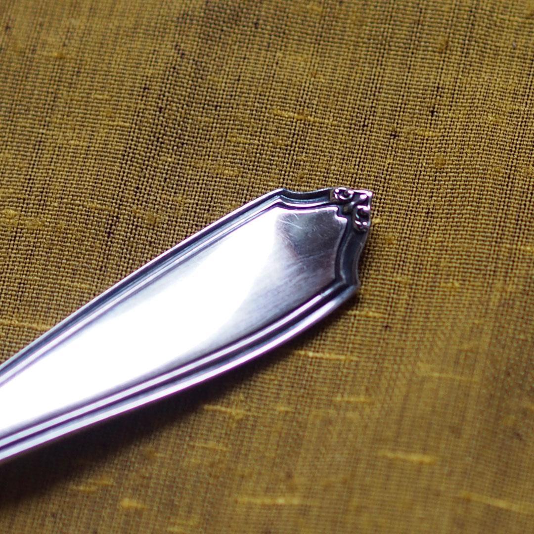 拷問具のような銀のフォーク 2本 おそらくどちらも米国製 - メルカリ