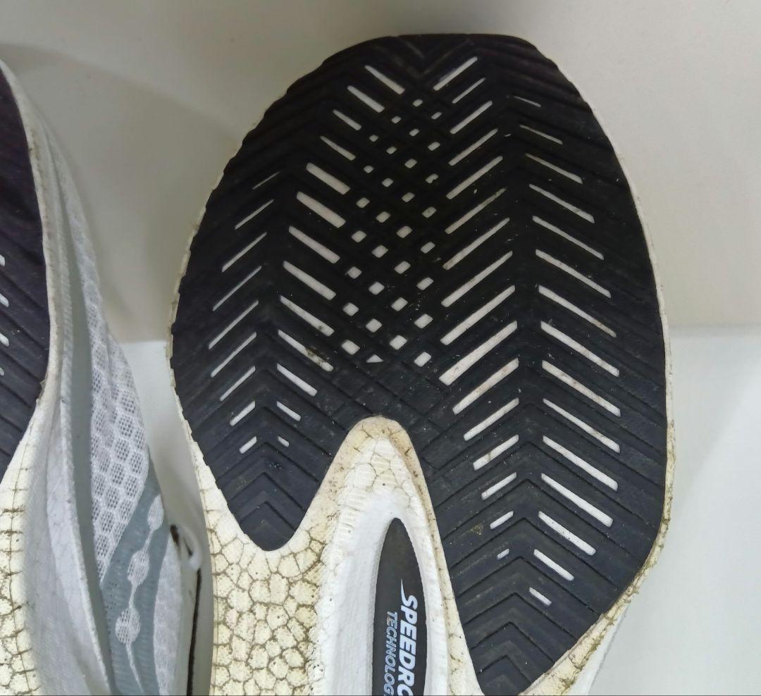 サッカニー　エンドルフィンプロ4　27.5cm