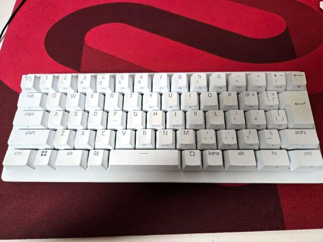 Razer Huntsman V3 Pro Mini ホワイトエディション プロ向けのコンパクトな 60% キーボード - Razer Huntsman V3 Pro Mini