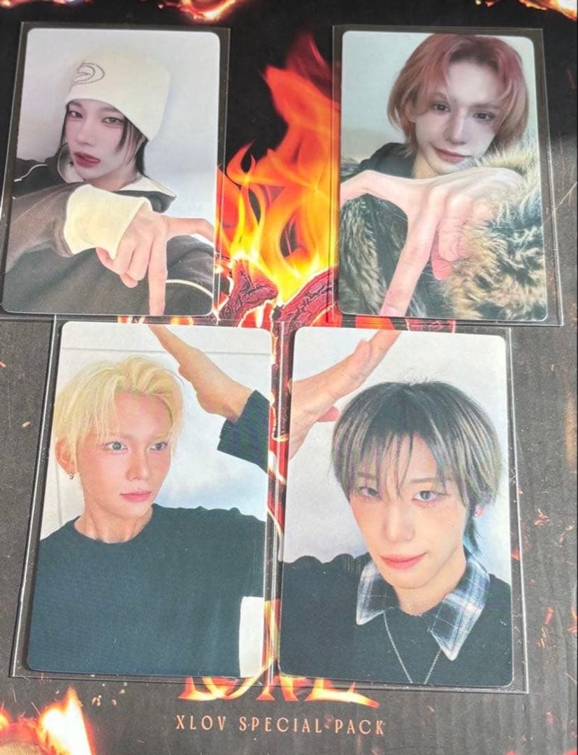 XLOV JUMPUP トレカ 4枚セット XLOV - UXLXVE [JUMP UP ENT] 2025.11