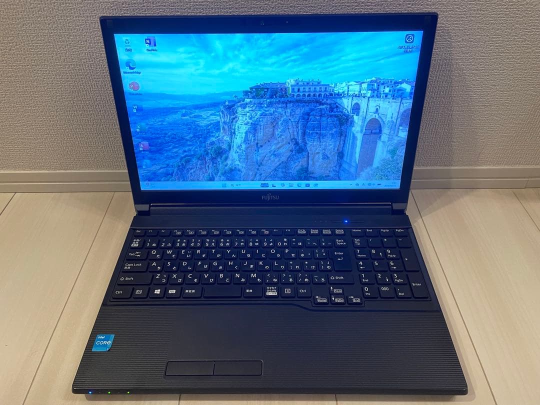富士通 A5511/G i3-1125G4 256G DVDドライブOffice - メルカリ