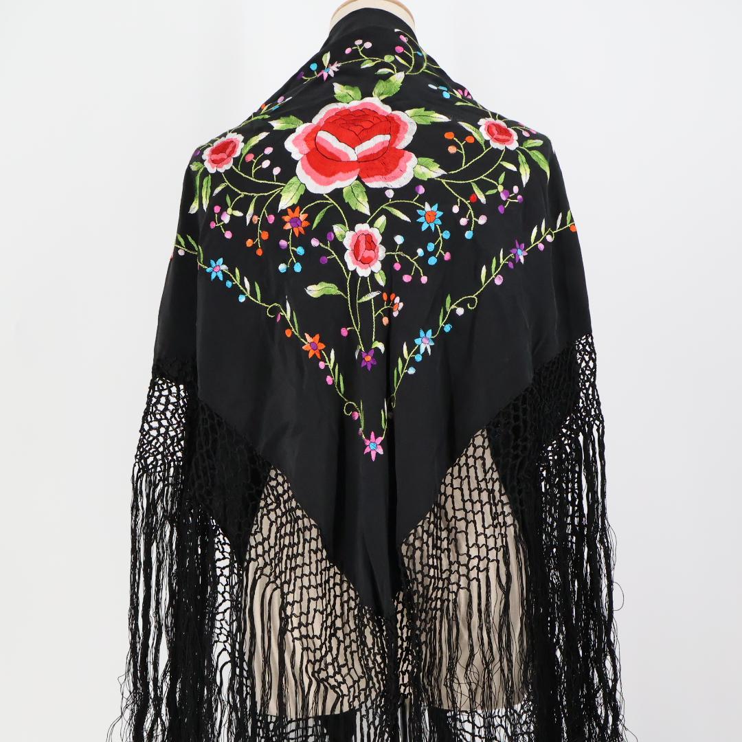 フラメンコ衣装】ブラック シージョ マントン フレコ 黒 花柄 赤 刺繍