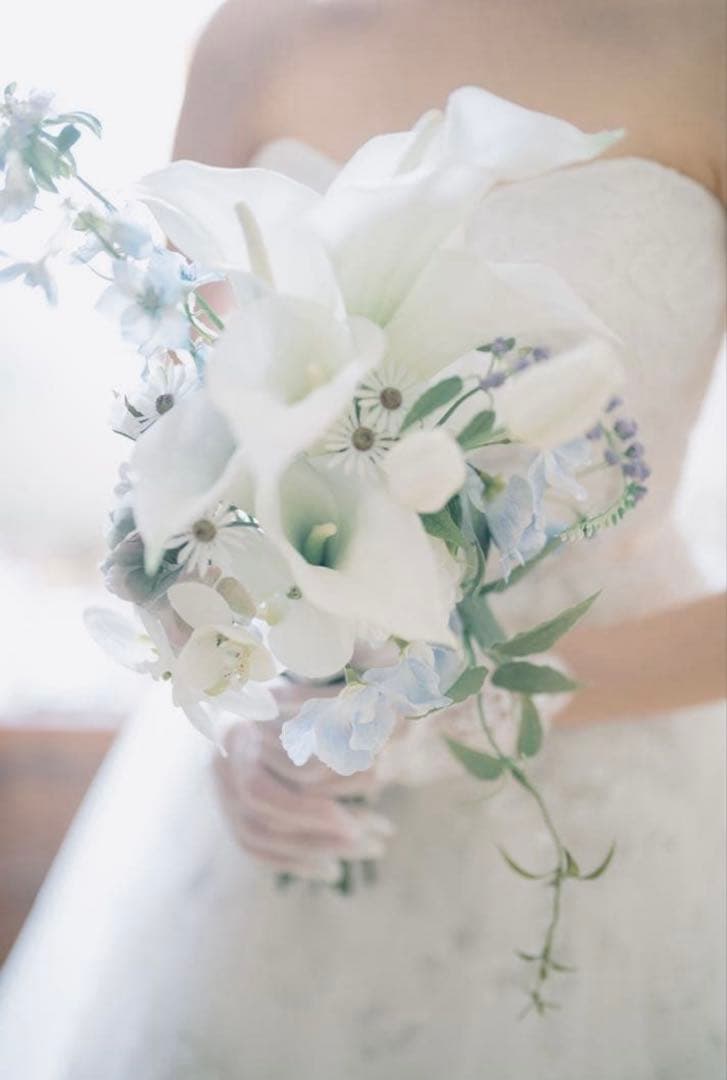 ウエディング アームブーケ ホワイト ブルー ブートニア付き - メルカリ