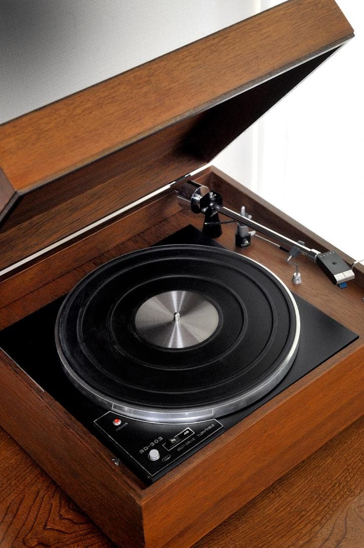 【来る4月計画の福岡分移転のため処分価格】CEC BL-303 プレーヤー♪