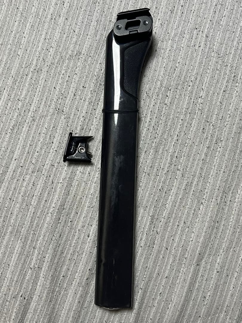 2025年 メリダ リアクト 純正カーボンシートポスト クランプ付き