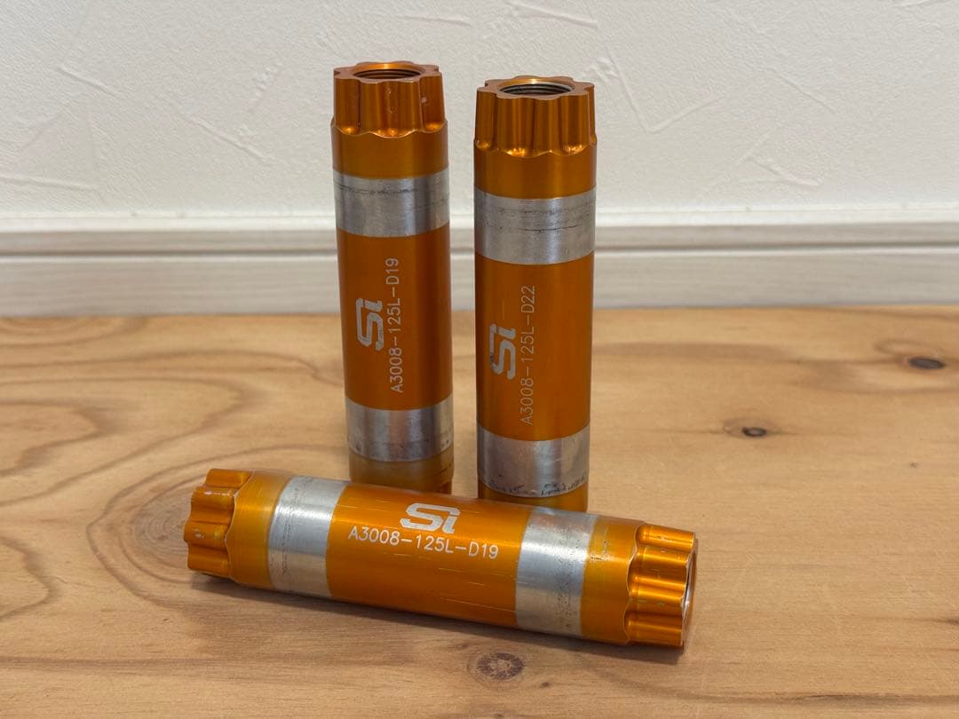 Cannondale キャノンデール ホログラム クランク スピンドル 3本