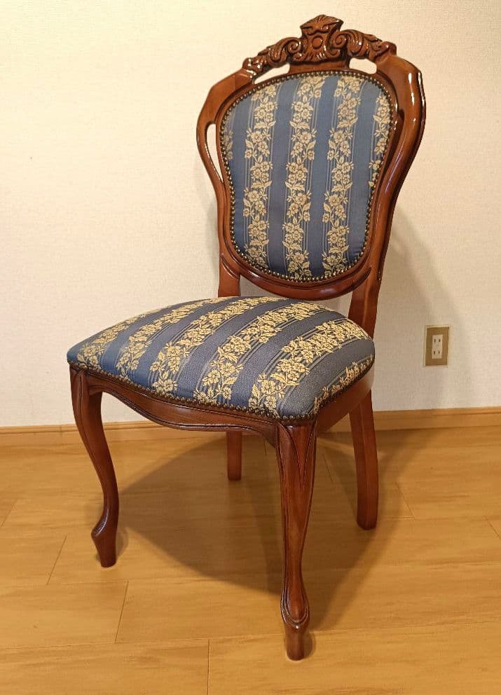 イタリア高級アンティーク調家具 ダイニングチェア リビングチェア 猫脚 A イタリア ダイニングチェア 4脚セット 猫脚 レッドストライプ 完成品