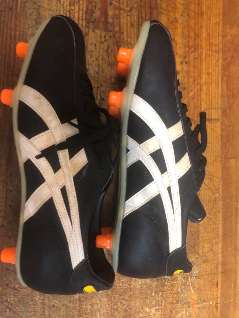 オニツカタイガー　サッカーシューズ　24.5cm