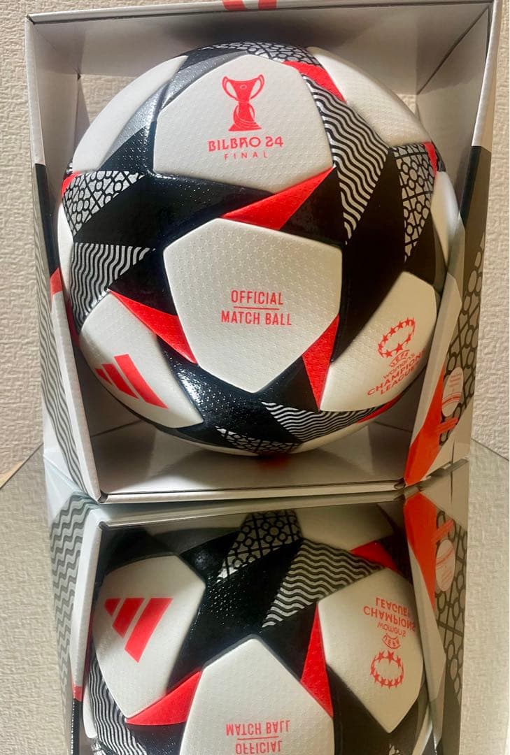 アディダス フィナーレ プロ 幻の試合球 チャンピオンズリーグ