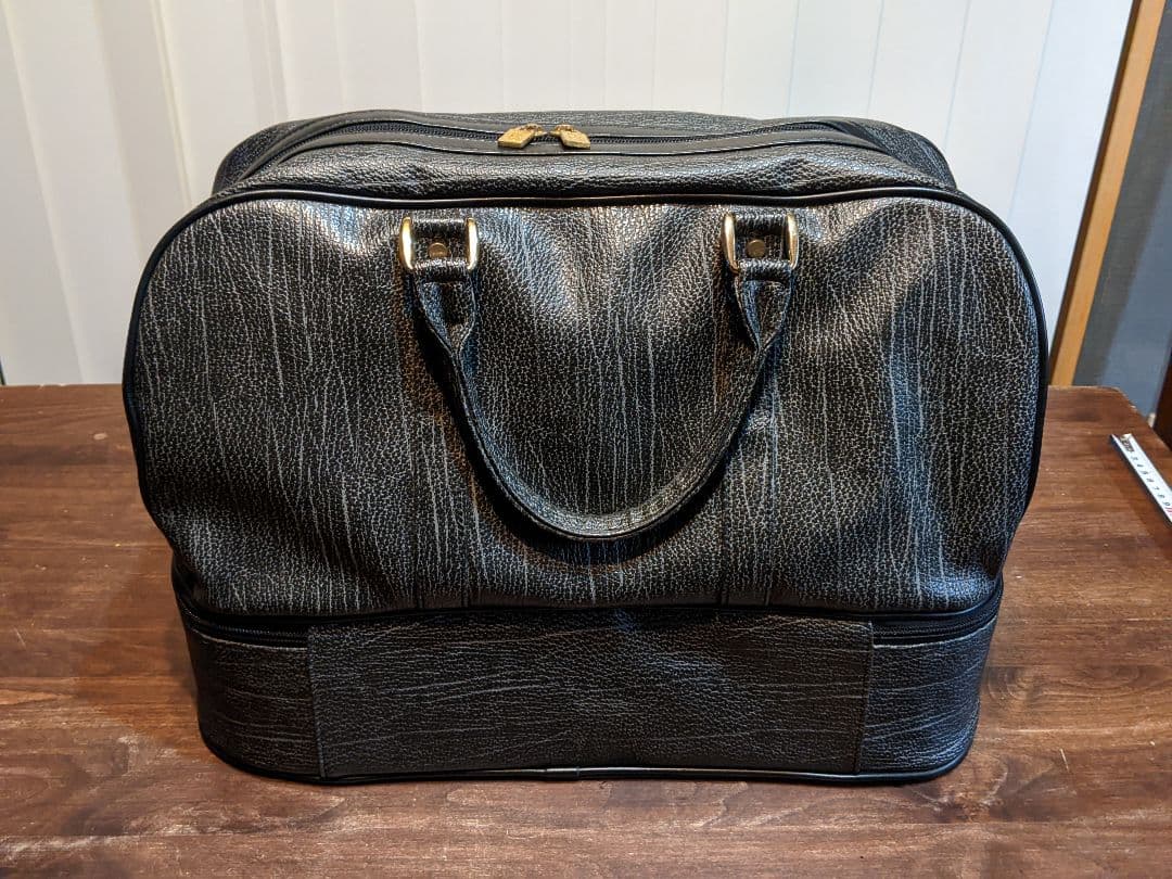 ブラック&ホワイト ゴルフ ボストンバッグ レザー調 2層式 靴 サメ革