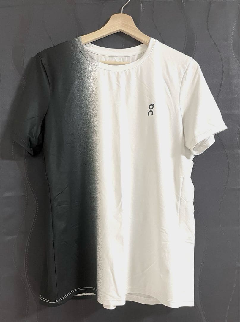 On Court-T テニス 半袖Tシャツ レディース　Lサイズ On Court-T テニス 半袖Tシャツ レディース Lサイズ Women's Court-T