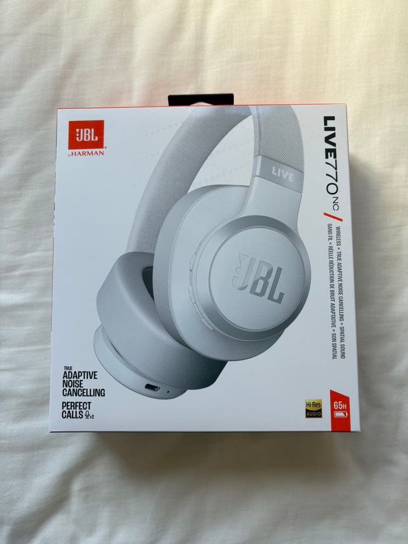 JBL LIVE 770NC ワイヤレスヘッドホン ホワイト Amazon.com: JBL Live 770NC - Wireless Over-Ear Headphones with