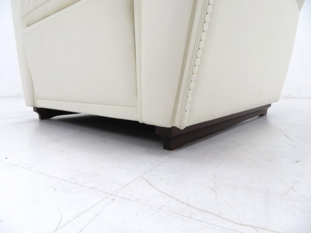 展示品 ポルトローナフラウ バニティフェア 総本革 レザー ソファ