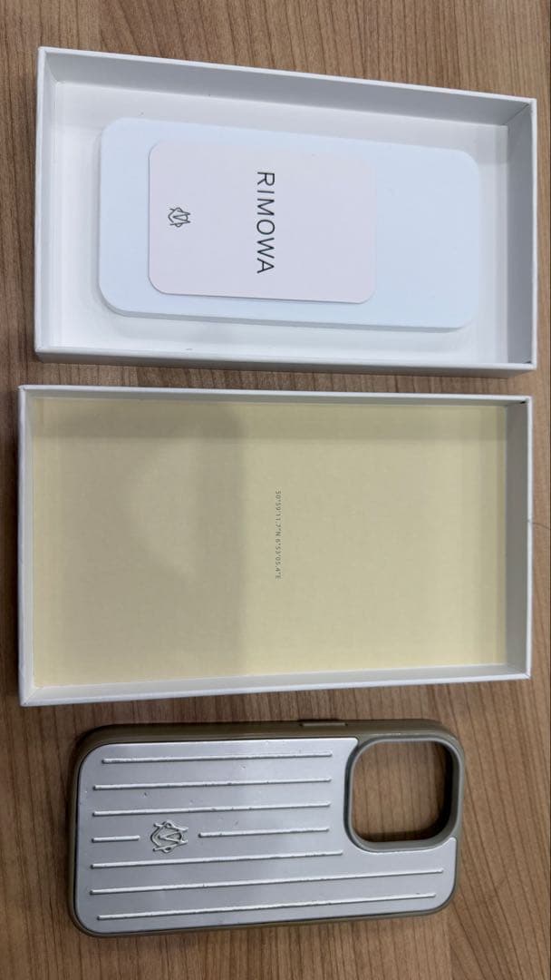 RIMOWA iPhone用ケース シルバー iphone 14 pro - メルカリ