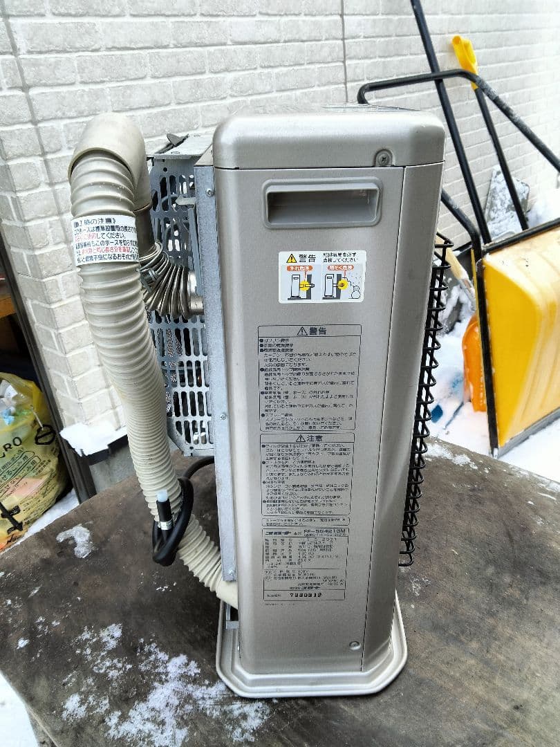 コロナFF石油ストーブスペースネオ！品番「FF‐SG4213M」2013年式中古