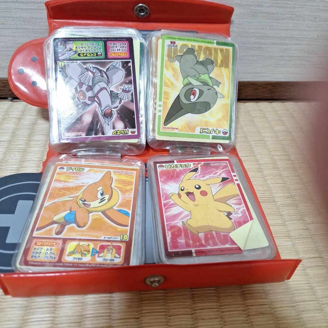 丸美屋 ポケモンシールホルダー+シール65枚セット - メルカリ