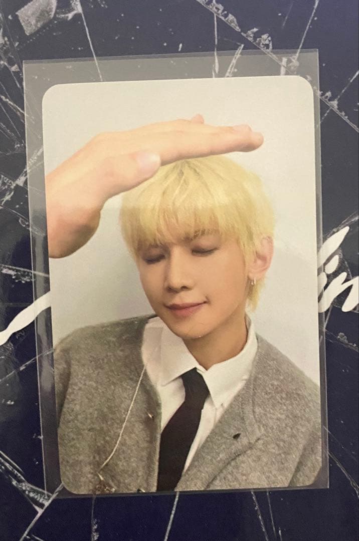 ATEEZ ヨサン ポップアップ 購入特典 ラキドロ 両面 トレカ - メルカリ