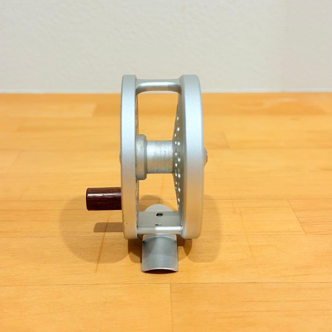 希少 刻印エラー】UFM ウエダ カンタータ 2100 フライ 渓流 トラウト