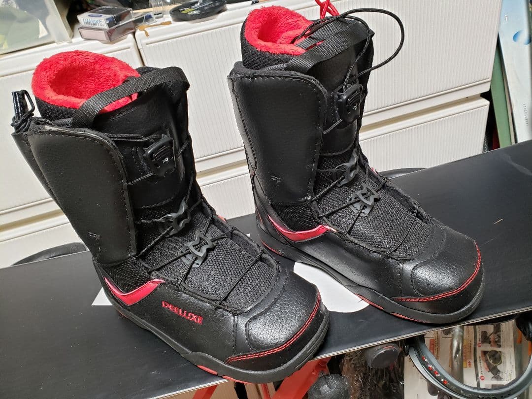 DEELUXE　　ブーツ　　ディーラックス　23、5㎝ ディーラックス(DEELUXE) スノーボードブーツ ひもタイプ アイディー