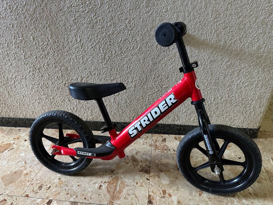 ストライダー スポーツモデル 12インチ レッド Amazon.co.jp: ストライダー スポーツモデル (STRIDER Sport) 12インチ
