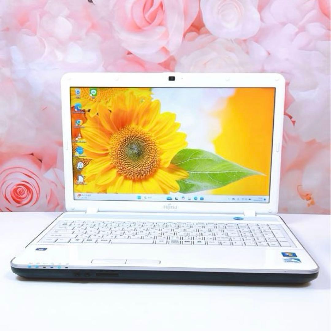 ❤️ポッキリ10,000円❤️すぐ使えるノートパソコン カメラ付 windows11