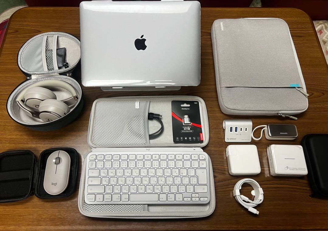 MacBook Pro M1 ほぼ未使用98%とキーボードなどの15点セット - メルカリ