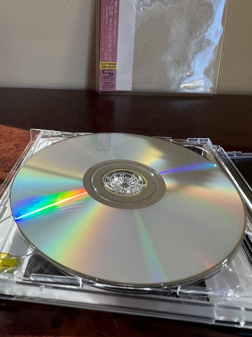 アリス＝紗良・オット『ピクチャーズ』DVD付限定盤 サイン入