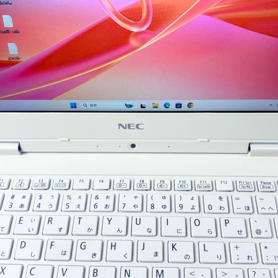 ☆1台限り☆】軽量コンパクト！SSDで快速・Win11・ホワイトノートパソコン