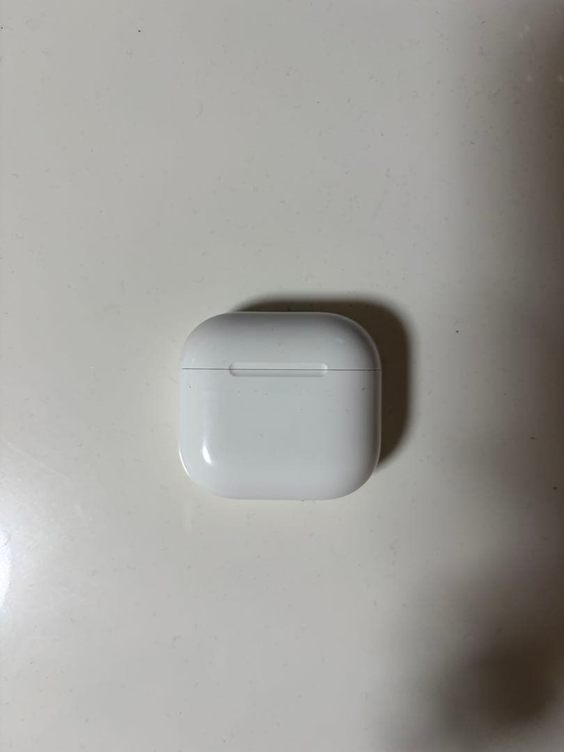 AirPods4本体 ホワイト 充電ケース付き - メルカリ