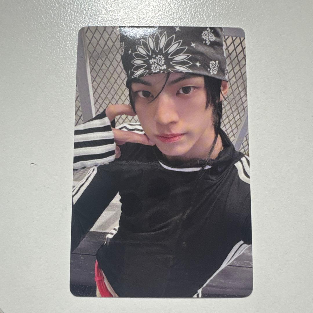 TWS play hard 一直娱 yzy 7.0 ドフン トレカ - メルカリ