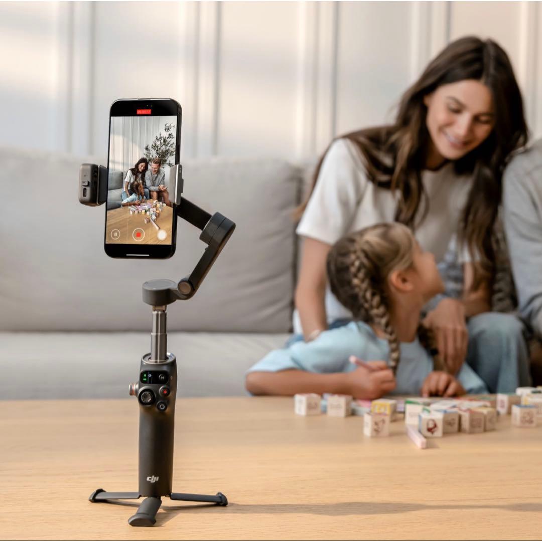 最新　DJI OSMO MOBILE 8 スマホ用ジンバル　ライト付き　自撮り棒 Amazon.co.jp: DJI Osmo Mobile 8 アドバンストトラッキングコンボ