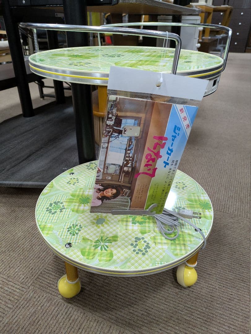 花柄 昭和レトロ レトロポップなキッチンワゴン サイドテーブル 緑 訳